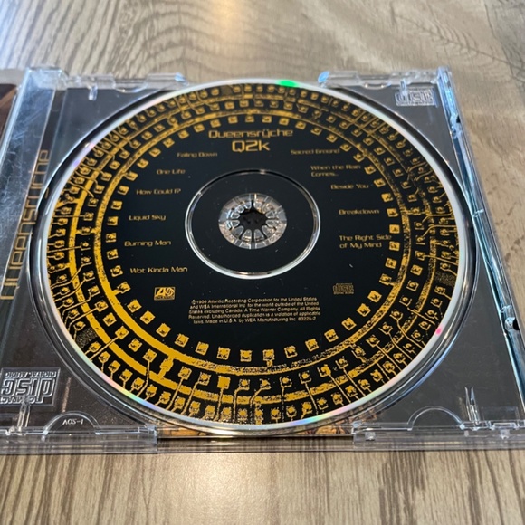 Queensryche - Q2K CD - Picture 3 of 6